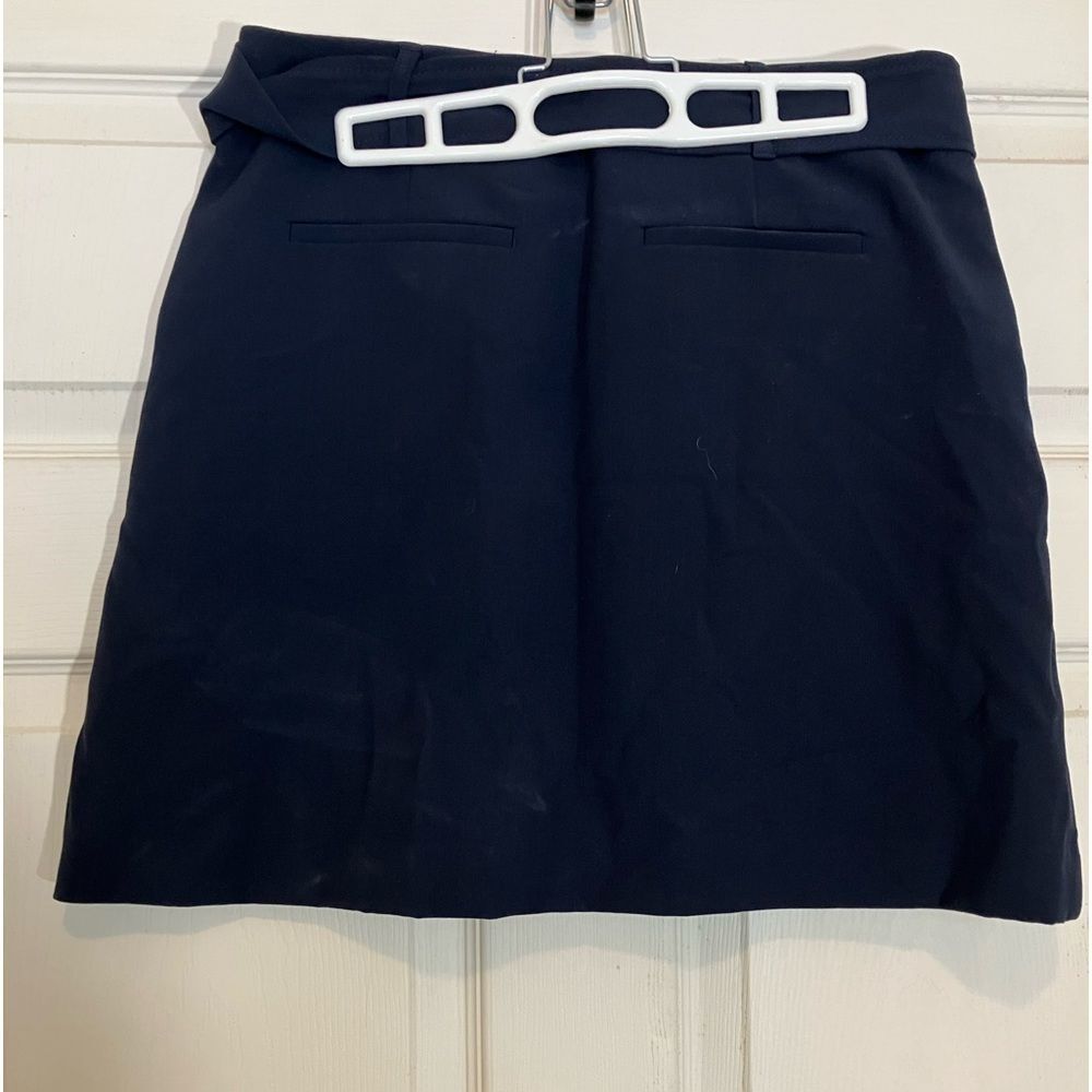 Loft, navy blue, fully lined, mini skirt, size 6P, excellent condition - Picture 4 of 6
